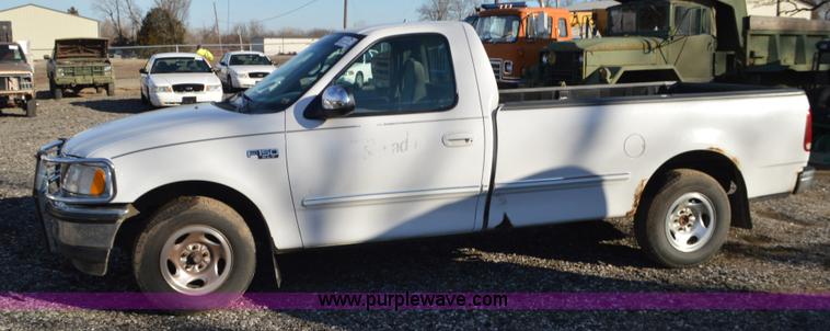 image for item K5422 1997 Ford F150 pickup truck