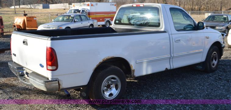 image for item K5422 1997 Ford F150 pickup truck