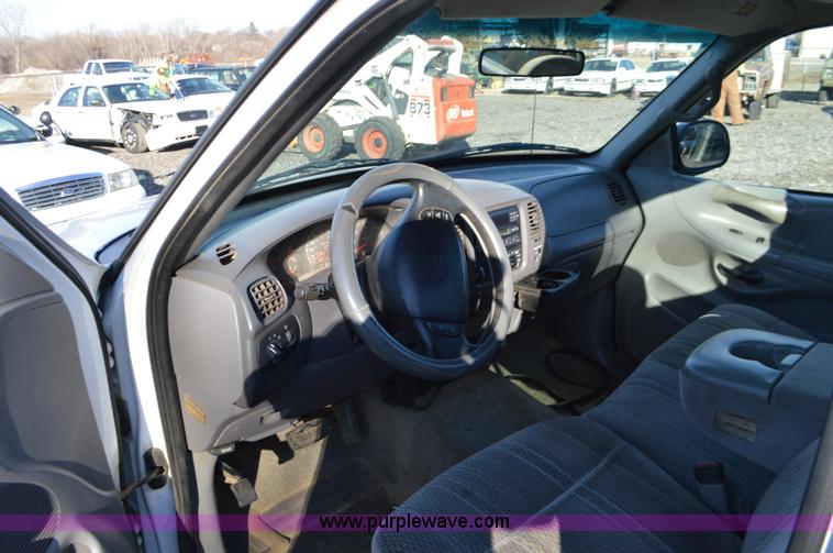 image for item K5422 1997 Ford F150 pickup truck