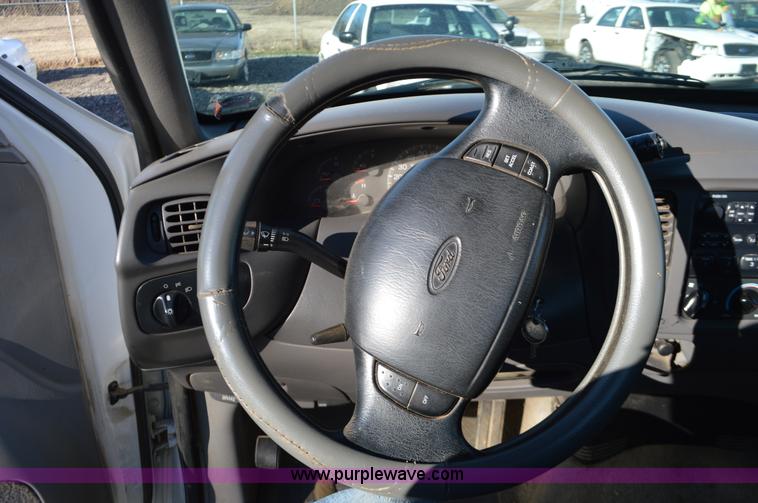 image for item K5422 1997 Ford F150 pickup truck