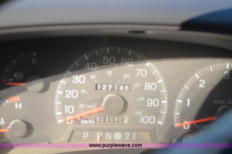 image for item K5422 1997 Ford F150 pickup truck