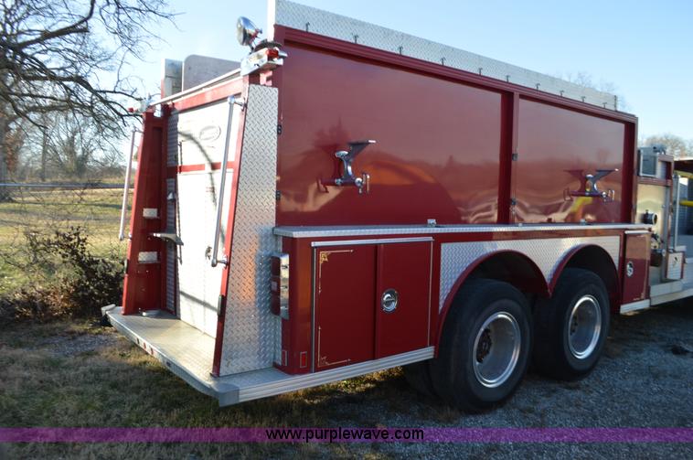 image for item K5424 1982 Hendrickson fire truck
