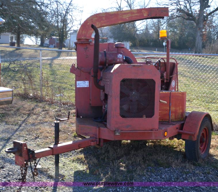 image for item K5425 Vermeer 1250 wood chipper