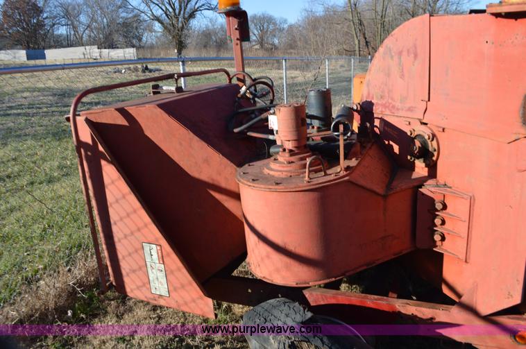 image for item K5425 Vermeer 1250 wood chipper