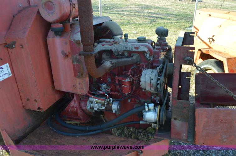 image for item K5425 Vermeer 1250 wood chipper