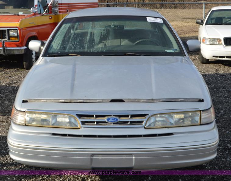 image for item K5429 1997 Ford Crown Victoria LX