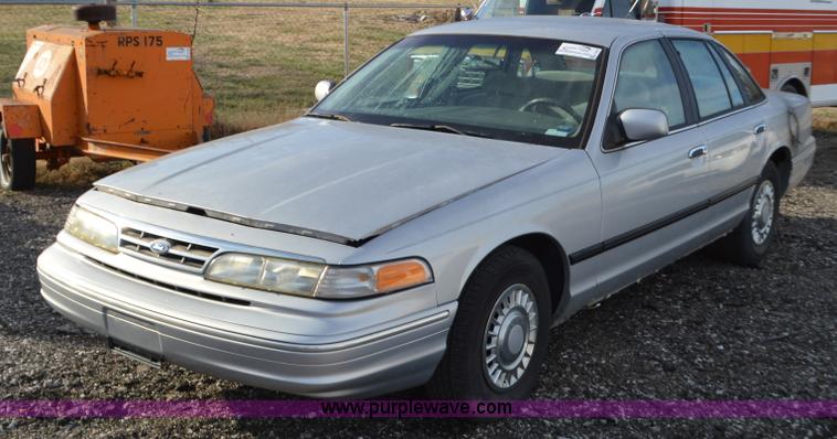 image for item K5429 1997 Ford Crown Victoria LX