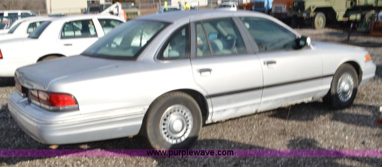 image for item K5429 1997 Ford Crown Victoria LX