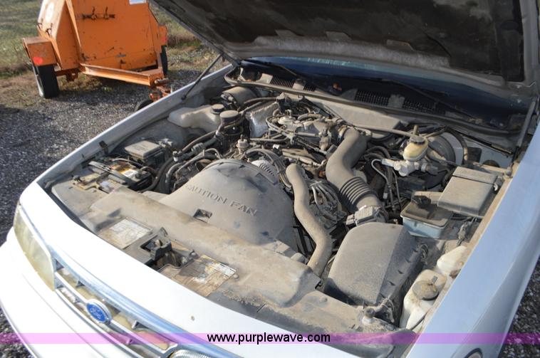 image for item K5429 1997 Ford Crown Victoria LX