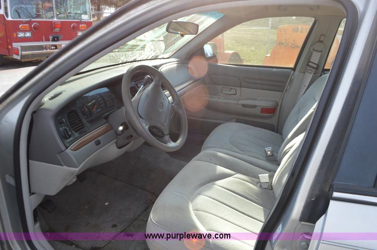 image for item K5429 1997 Ford Crown Victoria LX