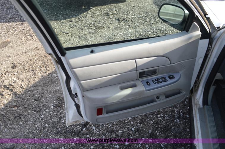 image for item K5430 2003 Ford Crown Victoria Police Interceptor