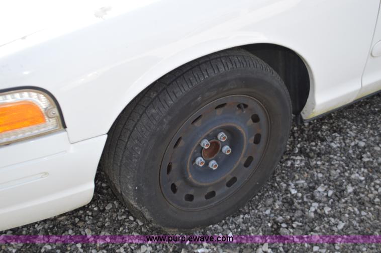 image for item K5431 2003 Ford Crown Victoria Police Interceptor