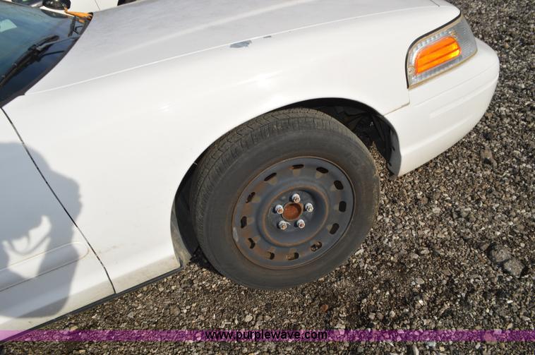 image for item K5431 2003 Ford Crown Victoria Police Interceptor