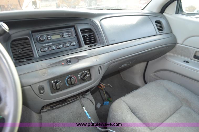 image for item K5431 2003 Ford Crown Victoria Police Interceptor