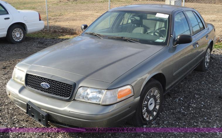 image for item K5432 2003 Ford Crown Victoria Police Interceptor