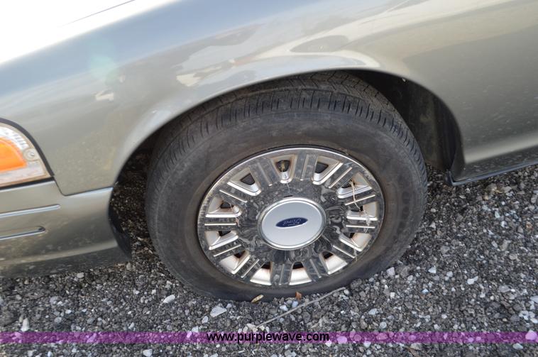 image for item K5432 2003 Ford Crown Victoria Police Interceptor