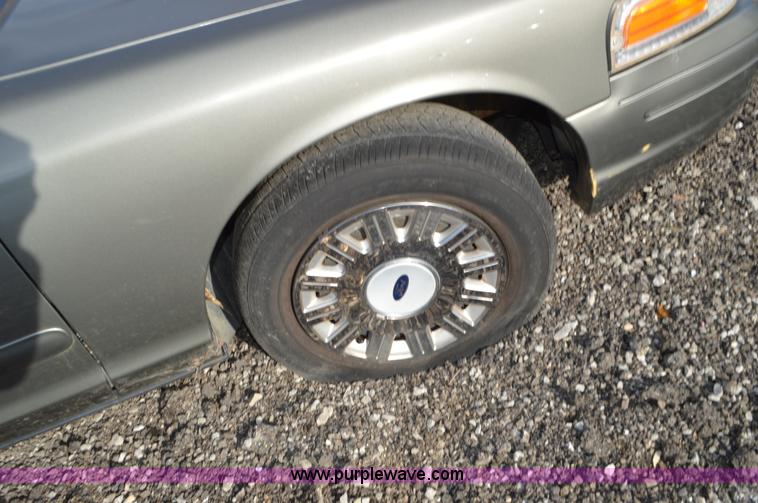 image for item K5432 2003 Ford Crown Victoria Police Interceptor