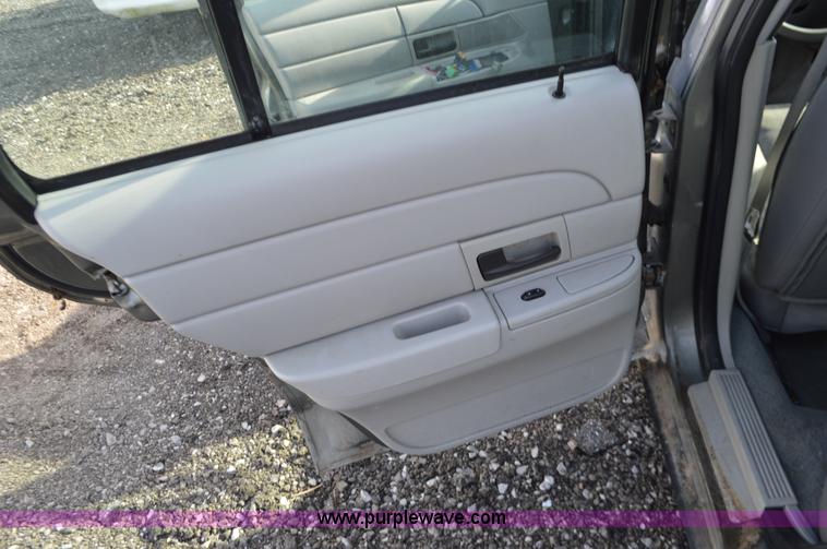 image for item K5432 2003 Ford Crown Victoria Police Interceptor