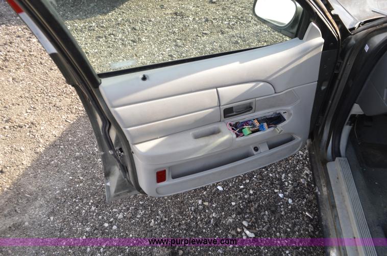 image for item K5432 2003 Ford Crown Victoria Police Interceptor