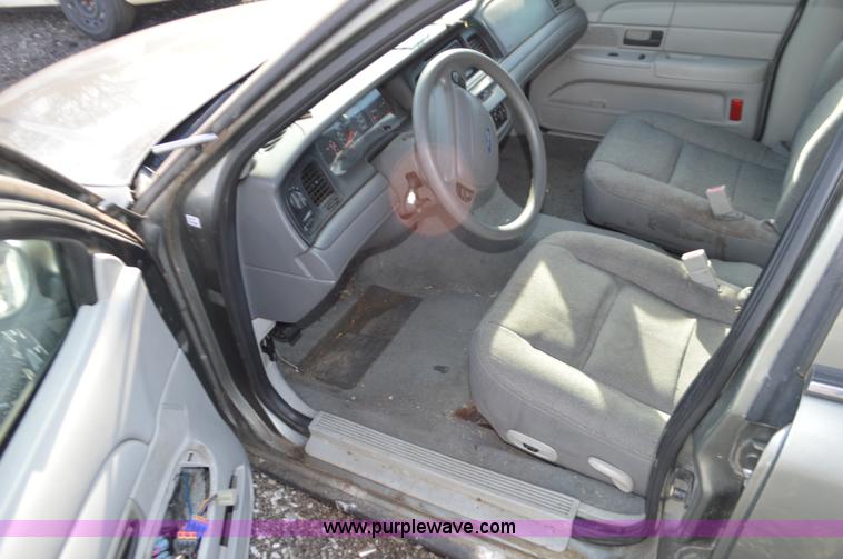 image for item K5432 2003 Ford Crown Victoria Police Interceptor