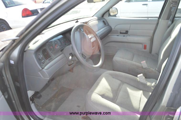 image for item K5432 2003 Ford Crown Victoria Police Interceptor