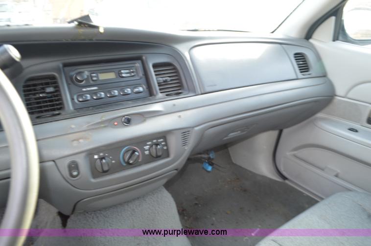 image for item K5432 2003 Ford Crown Victoria Police Interceptor