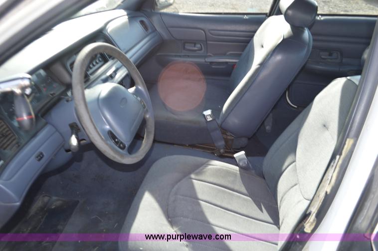 image for item K5433 1998 Ford Crown Victoria Police Interceptor