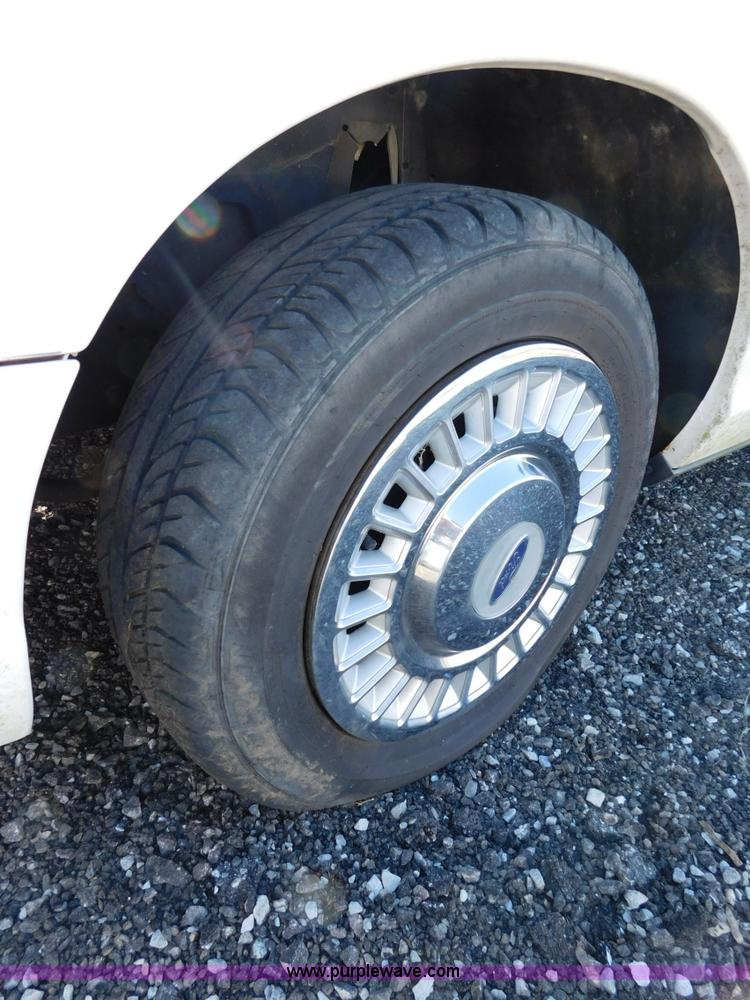 image for item K5434 2000 Ford Crown Victoria Police Interceptor