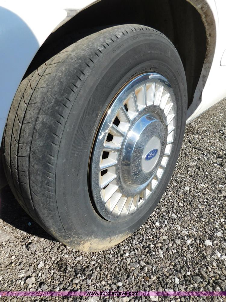 image for item K5434 2000 Ford Crown Victoria Police Interceptor