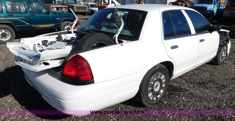 image for item K5435 2003 Ford Crown Victoria Police Interceptor