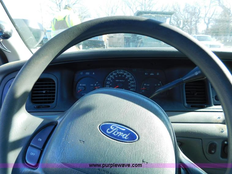 image for item K5435 2003 Ford Crown Victoria Police Interceptor
