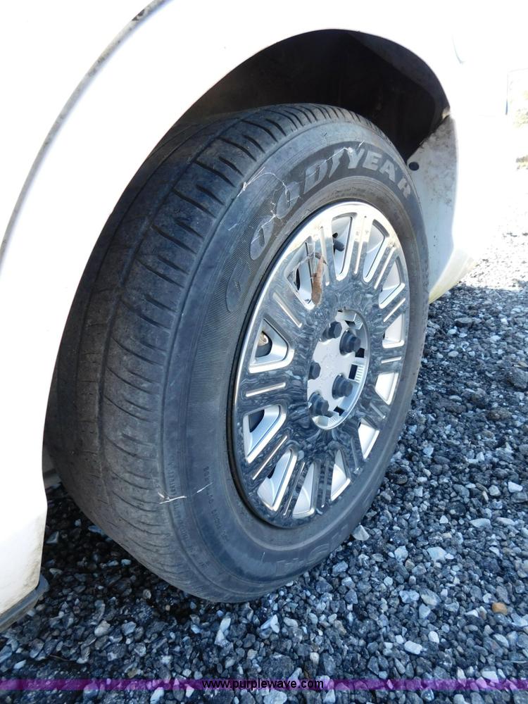 image for item K5435 2003 Ford Crown Victoria Police Interceptor