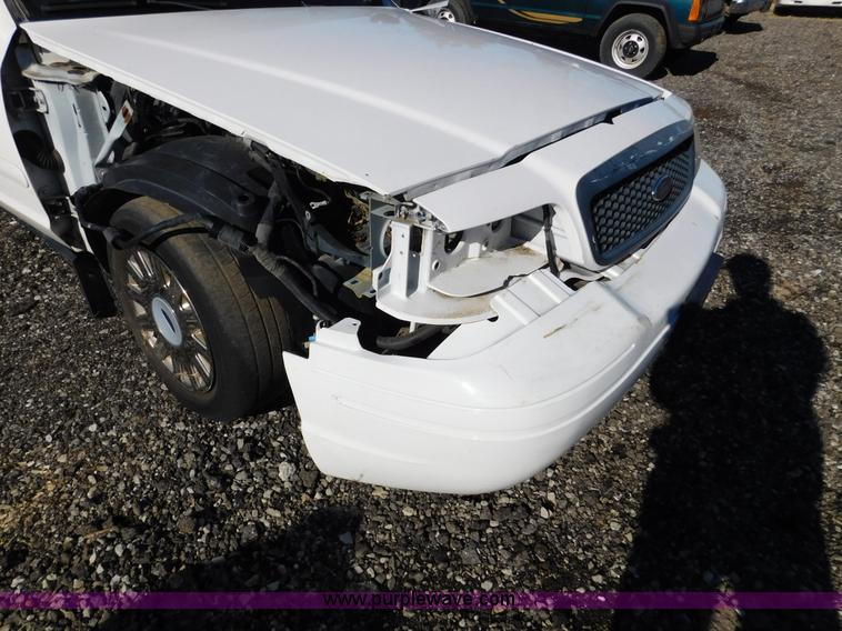 image for item K5435 2003 Ford Crown Victoria Police Interceptor