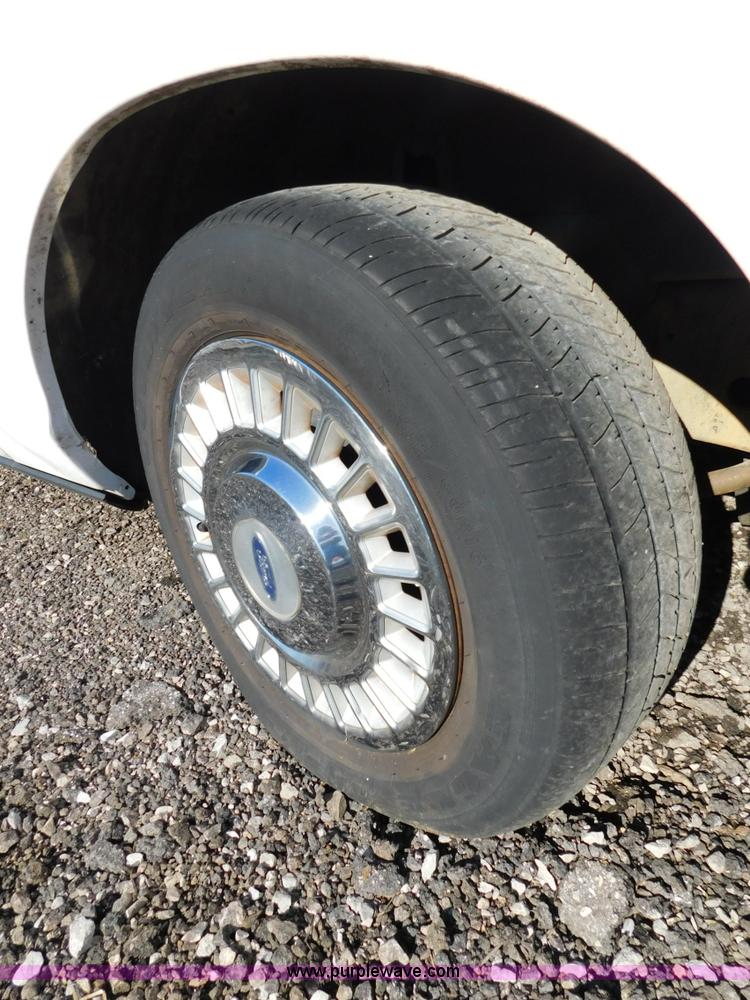 image for item K5436 2001 Ford Crown Victoria Police Interceptor