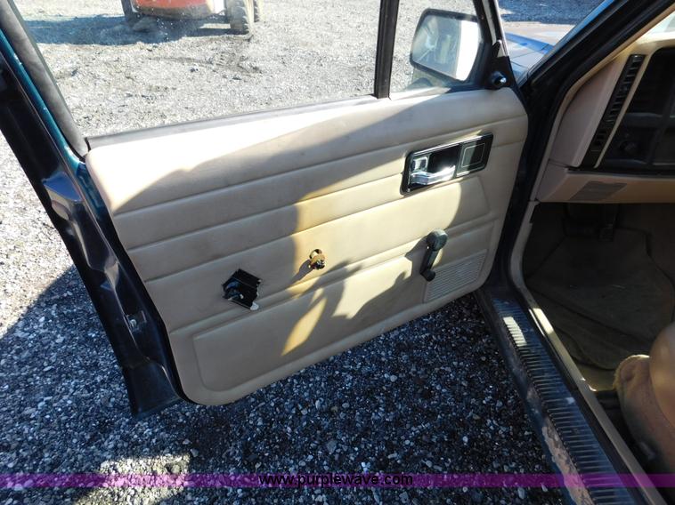 image for item K5437 1996 Jeep Cherokee SUV