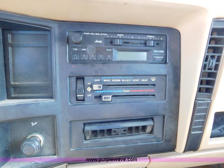 image for item K5437 1996 Jeep Cherokee SUV