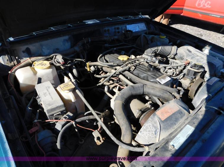 image for item K5437 1996 Jeep Cherokee SUV