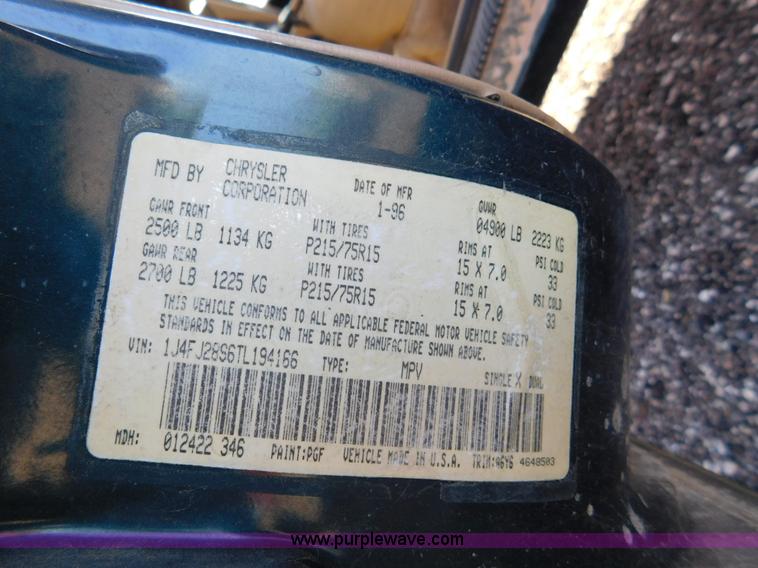 image for item K5437 1996 Jeep Cherokee SUV