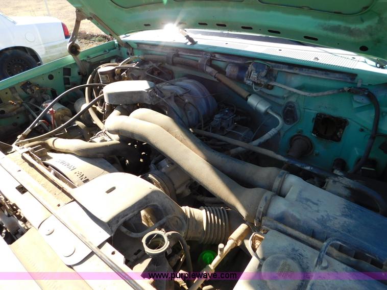 image for item K5438 1992 Ford F250 pickup truck