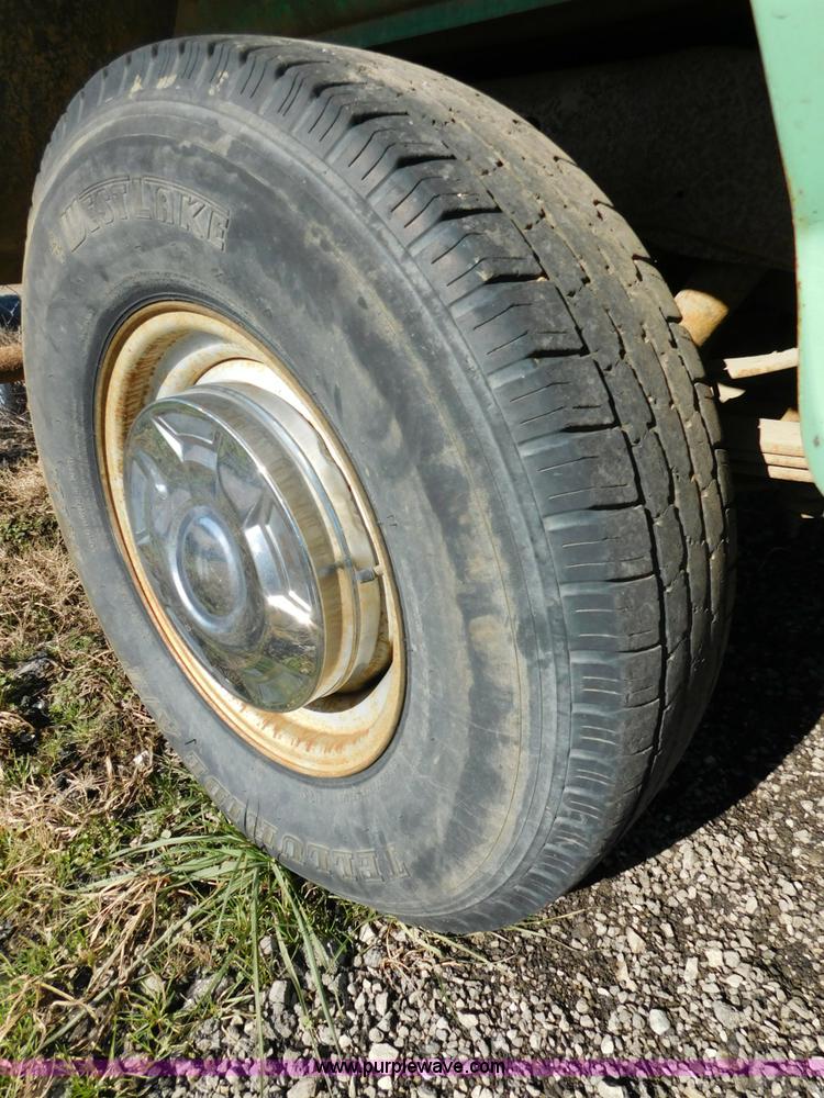 image for item K5438 1992 Ford F250 pickup truck