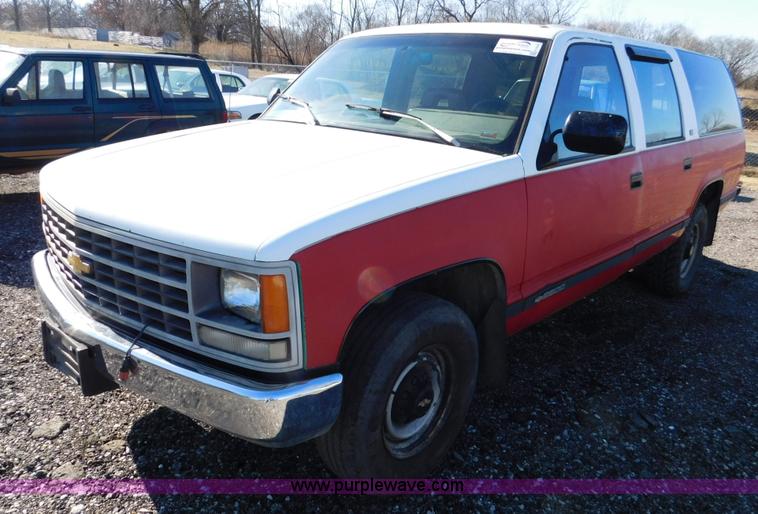 image for item K5439 1992 Chevrolet Suburban 2500 SUV