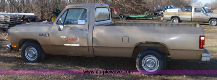image for item K5445 1990 Dodge D150 pickup truck
