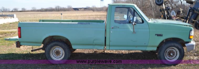 image for item K5446 1992 Ford F250 pickup truck