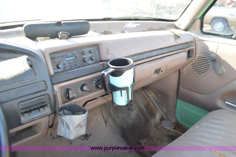 image for item K5446 1992 Ford F250 pickup truck