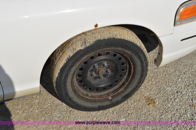 image for item K5447 2000 Ford Crown Victoria Police Interceptor