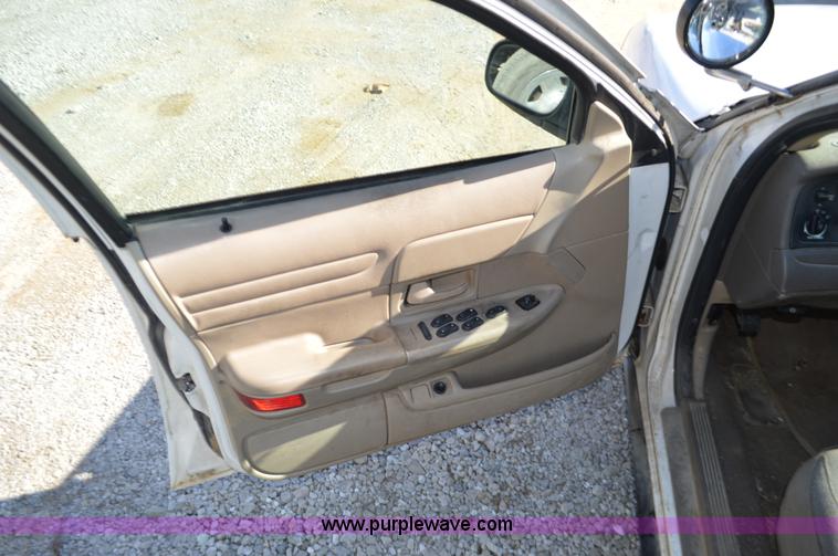 image for item K5447 2000 Ford Crown Victoria Police Interceptor