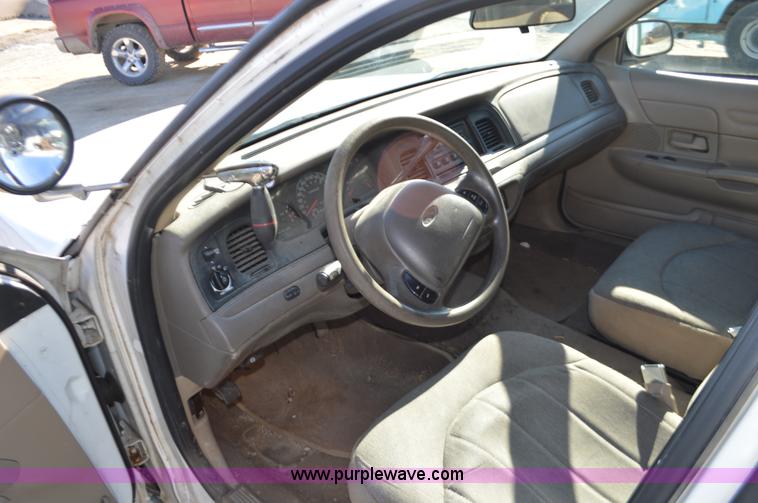 image for item K5447 2000 Ford Crown Victoria Police Interceptor