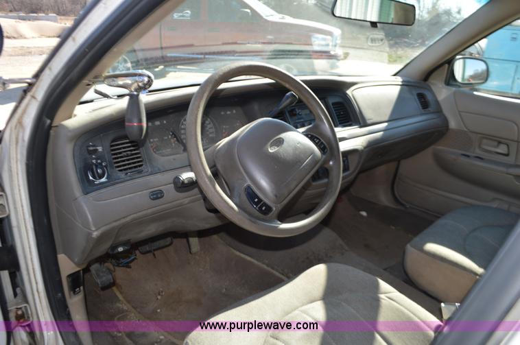 image for item K5447 2000 Ford Crown Victoria Police Interceptor