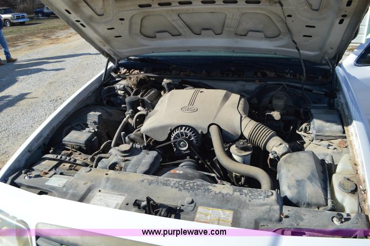 image for item K5447 2000 Ford Crown Victoria Police Interceptor