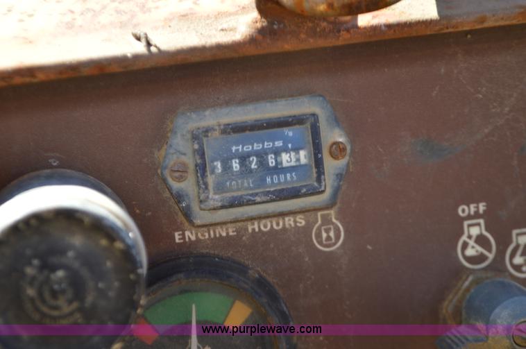 image for item K5448 Case 855D track loader